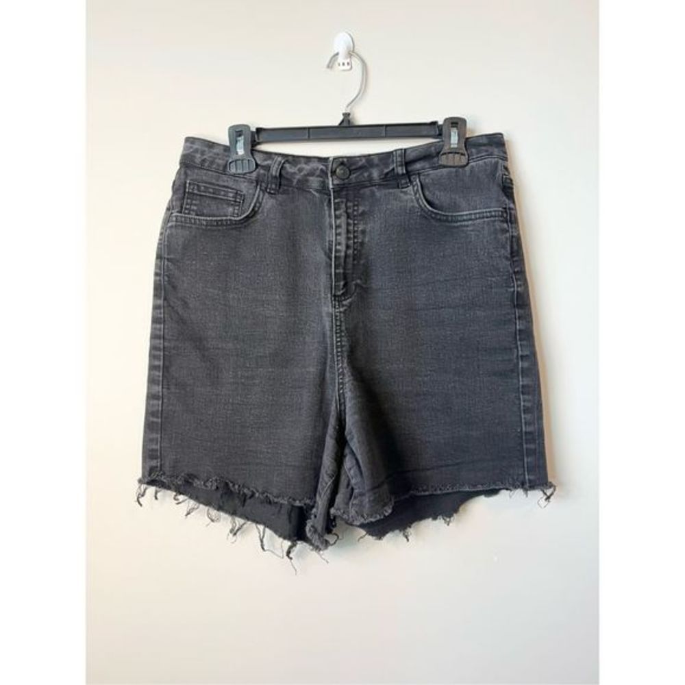 Asos curve black denim shorts size 14